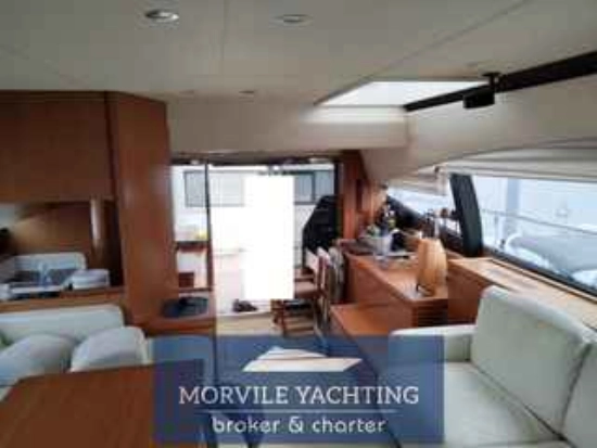 Ferretti 592 usado à venda