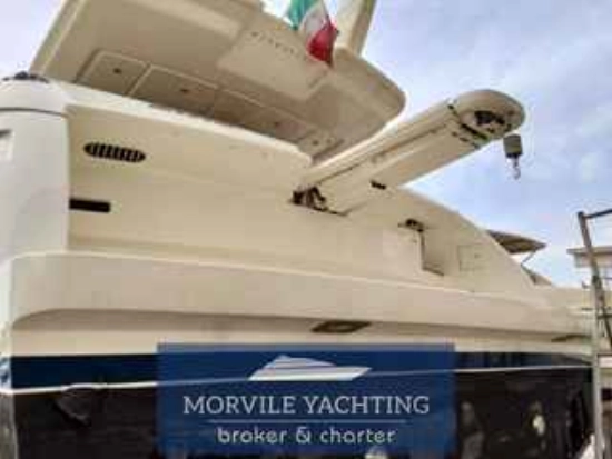 Ferretti 592 usado à venda