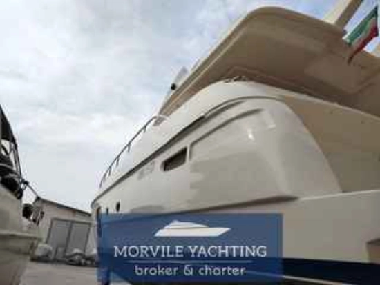 Ferretti 592 usado à venda