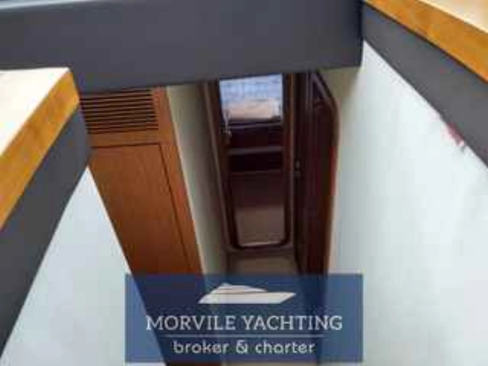 Ferretti 592 usado à venda