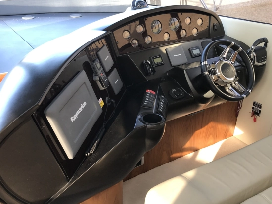 Sunseeker Predator 52 usata in vendita