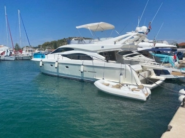 Ferretti 530 usata in vendita