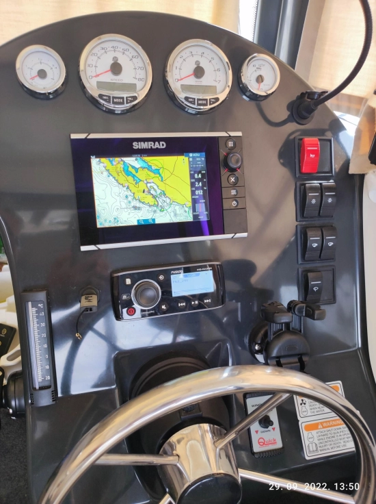 Quicksilver Pilothouse 605 de segunda mano en venta