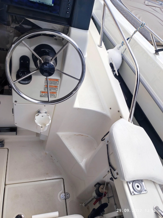 Quicksilver Pilothouse 605 de segunda mano en venta