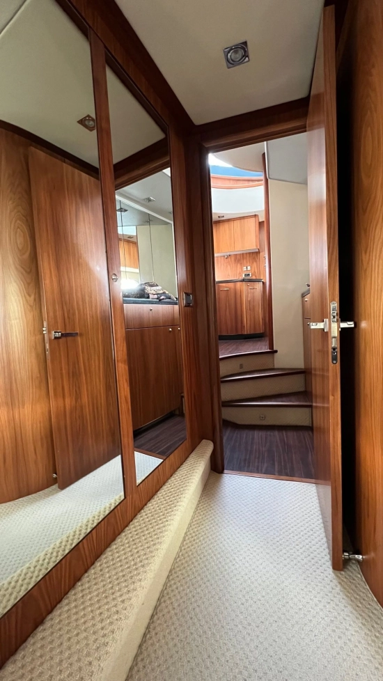 Sunseeker Manhattan 60 usado à venda