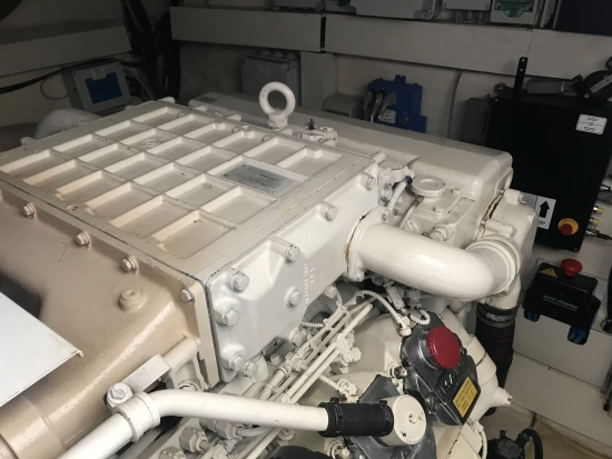 Ferretti 592 de segunda mano en venta
