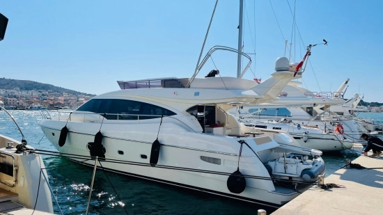 Ferretti 592 de segunda mano en venta