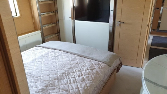 Benetti Delfino 93 de segunda mano en venta