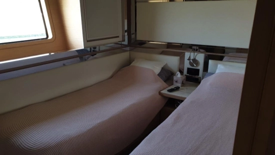 Benetti Delfino 93 de segunda mano en venta