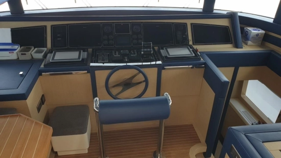 Benetti Delfino 93 de segunda mano en venta