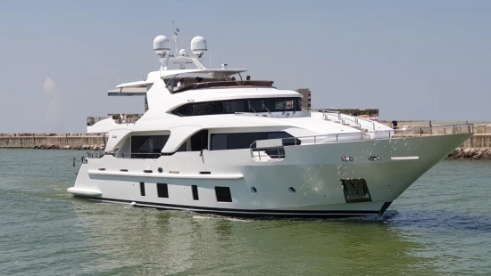 Benetti Delfino 93 de segunda mano en venta