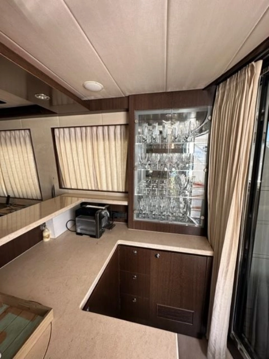 Elegance Yacht 78 Line usado à venda