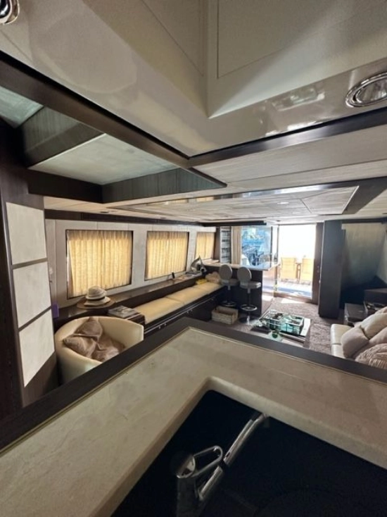 Elegance Yacht 78 Line usado à venda