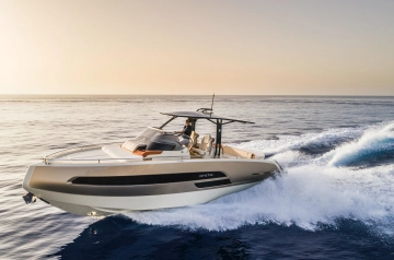 Invictus Yacht GT 370 S usata in vendita
