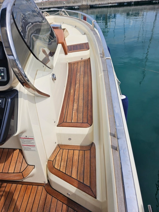 Invictus Yacht GT 370 S usado à venda