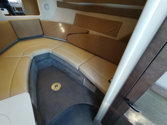 Bayliner 855 Cruiser usado à venda