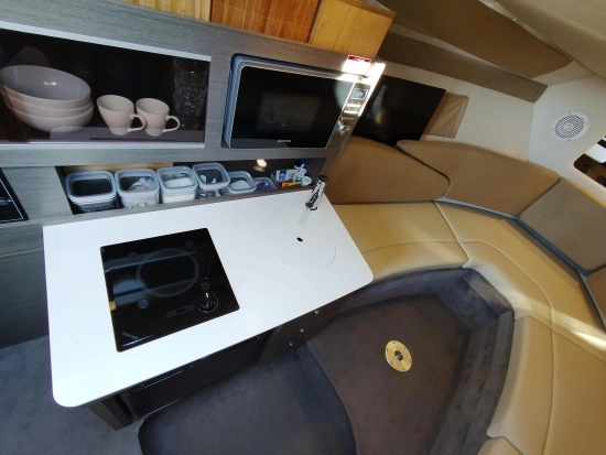 Bayliner 855 Cruiser usado à venda