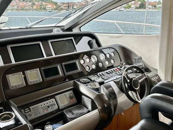 Sunseeker Predator 74 usata in vendita