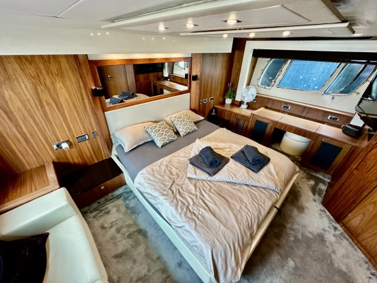 Sunseeker Predator 74 usata in vendita