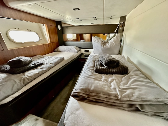 Sunseeker Predator 74 usata in vendita