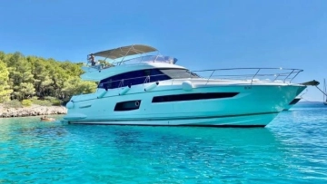 Custom Prestige 550 usata in vendita