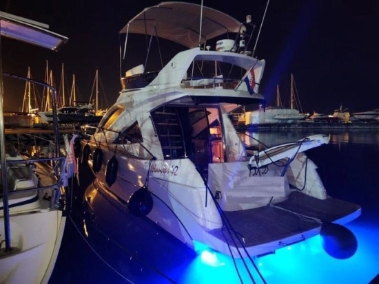 Custom 42 usata in vendita