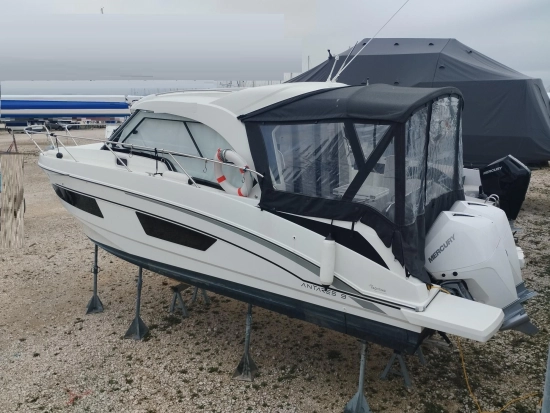 Beneteau Antares 9 OB usata in vendita