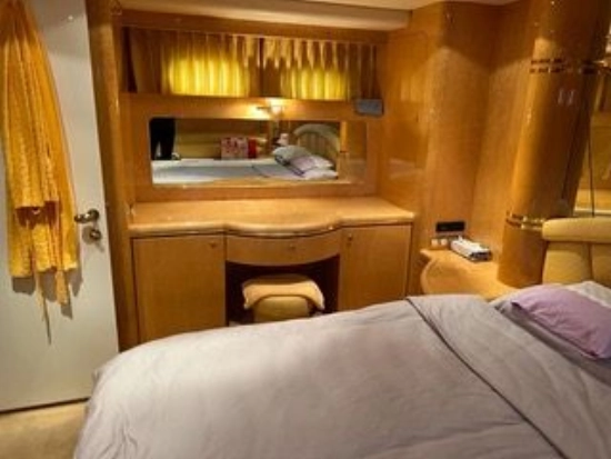 Elegance Yacht 65 usata in vendita