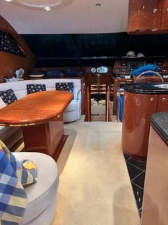 Elegance Yacht 65 usata in vendita