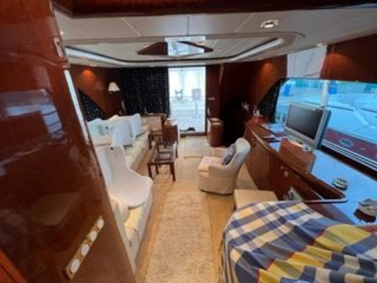 Elegance Yacht 65 usata in vendita
