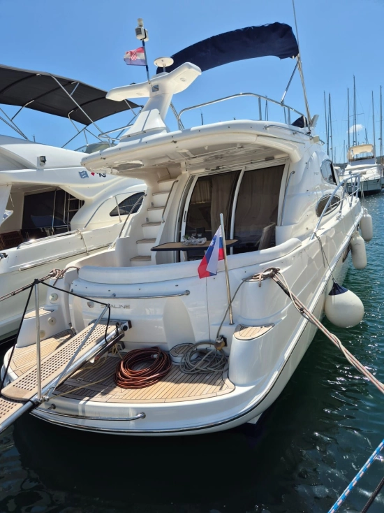 Sealine F37 usado à venda