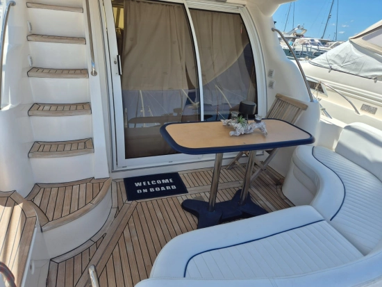 Sealine F37 usado à venda