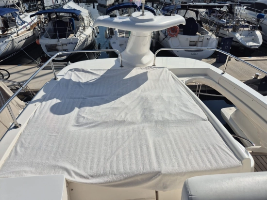 Sealine F37 usado à venda