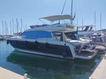 Custom Prestige 590 de segunda mano en venta