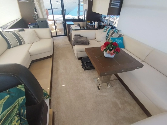 Prestige 590 usata in vendita
