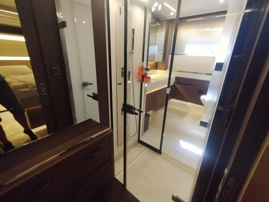 Prestige 590 usata in vendita