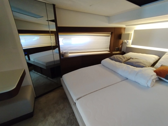 Prestige 590 usata in vendita