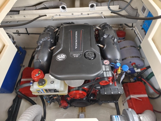 Invictus Yacht GT280 usata in vendita