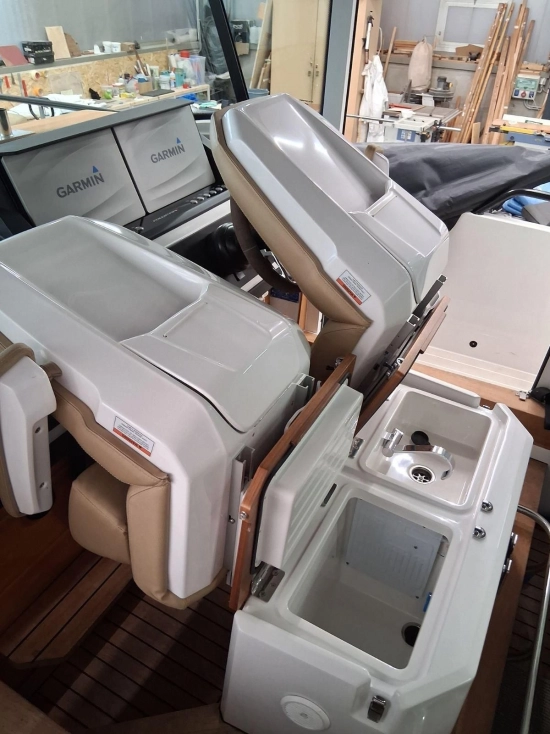 Axopar 28 Cabin usado à venda