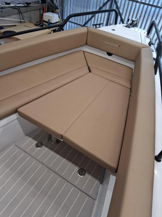 Axopar 28 Cabin usado à venda