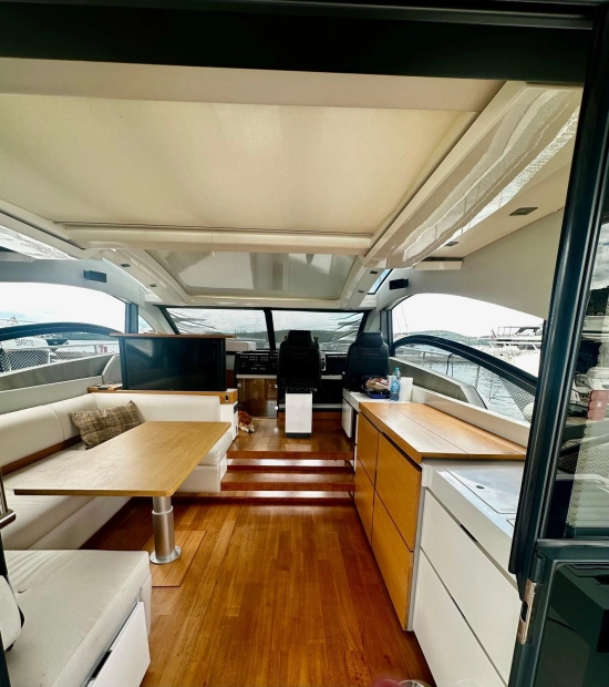 Fairline Targa 58 usado à venda