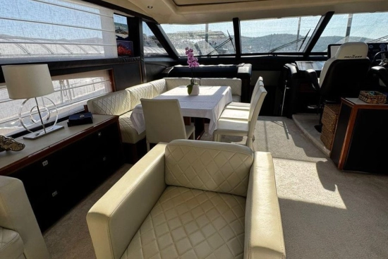 Princess V85 usado à venda
