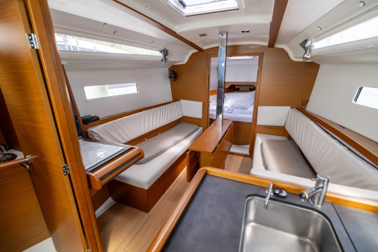 Jeanneau Sun Odyssey 349 usado à venda