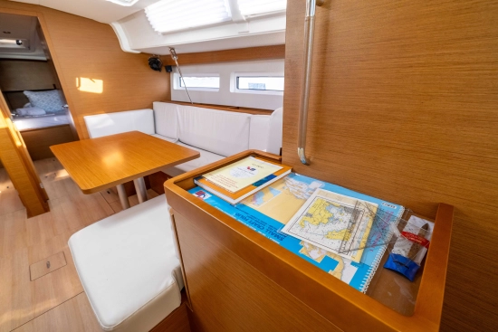 Jeanneau Sun Odyssey 380 usado à venda