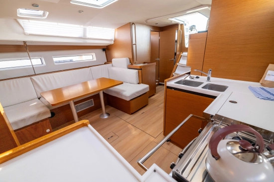 Jeanneau Sun Odyssey 380 usado à venda