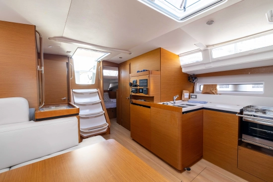 Jeanneau Sun Odyssey 380 usado à venda