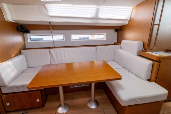 Jeanneau Sun Odyssey 380 usado à venda