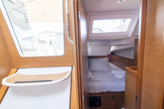 Jeanneau Sun Odyssey 380 usado à venda