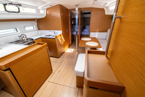 Jeanneau Sun Odyssey 440 usado à venda