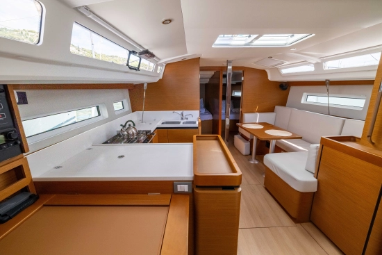 Jeanneau Sun Odyssey 440 usado à venda